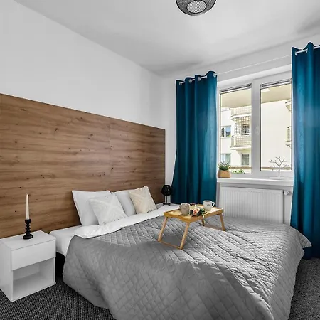 Goclaw Retreat With Balcony - River & Park Nearby - By Rentujemy *